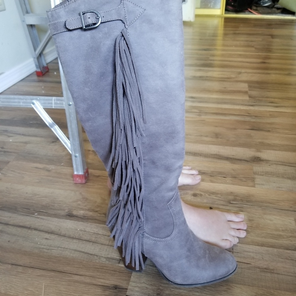 Carlos Santana boots